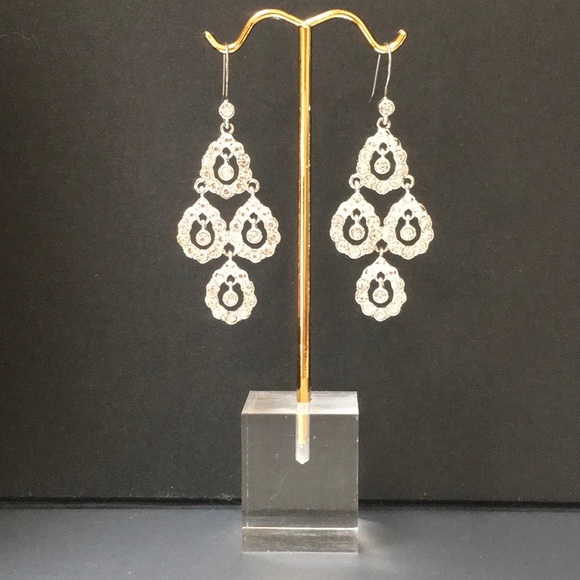 Clear rhinestone chandelier dangles. Beautiful movement & sparkle, EUC- 3” long - Picture 4 of 9